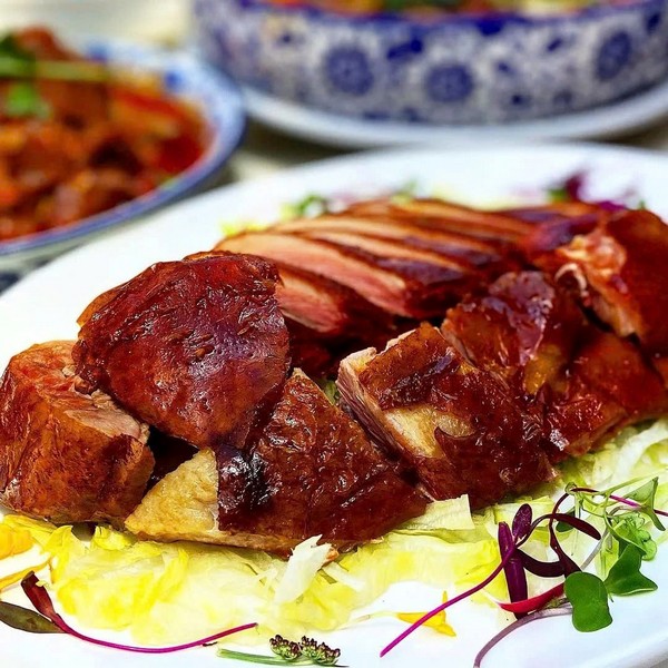 Vịt hun khói Zhangcha mang trong mình hương vị tinh túy của ẩm thực Tứ Xuyên