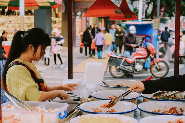 Ẩm Thực Đông Hưng: Hành Trình Khám Phá Hương Vị Trung Hoa Gần Biên Giới