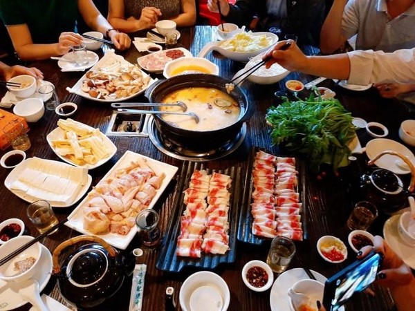Không thể không kể đến Lẩu Sữa
