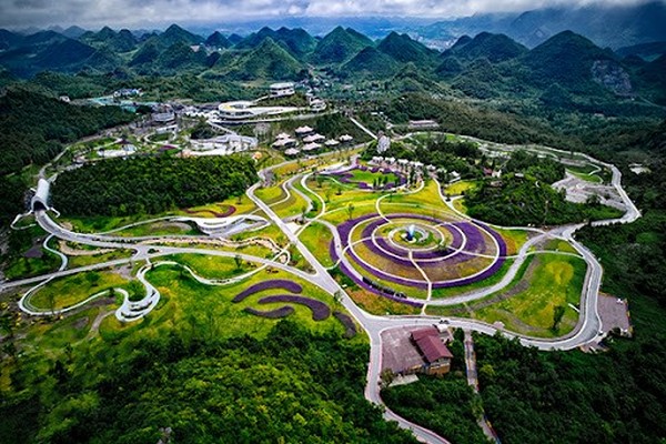 Công viên Bách Lý Đỗ Quyên mang đến nhiều hoạt động giải trí thú vị