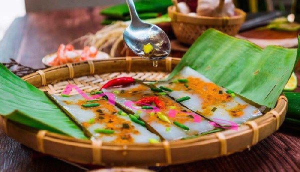 Bánh nậm Mỹ Khê là một món ăn đặc trưng