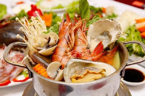 Các món hải sản luôn được đảm bảo tươi sống và chế biến ngay tại chỗ