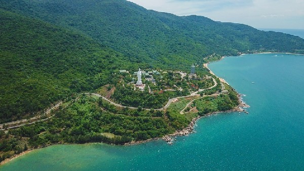 Du khách nên chọn ghé thăm vào mùa khô, từ tháng 3 đến tháng 9