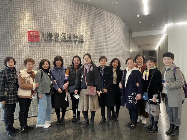Bảo tàng Guanfu thường xuyên tổ chức các triển lãm nghệ thuật đa dạng