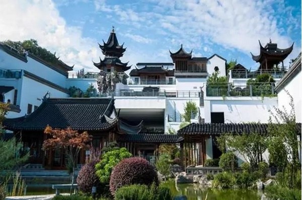 Du khách có thể dễ dàng di chuyển đến thăm Bảo tàng Nam Kinh
