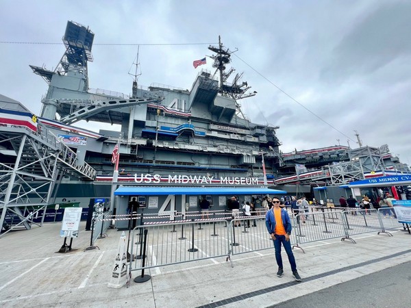 Bảo tàng USS Midway mở cửa hàng ngày và thu hút hàng triệu du khách mỗi năm