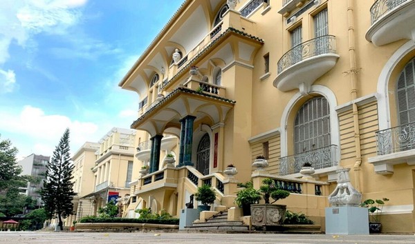 Bảo tàng Mỹ thuật Thành phố Hồ Chí Minh chính thức khai trương vào năm 1992