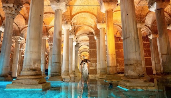 Du khách có thể lên kế hoạch tham quan Basilica Cistern vào bất kỳ thời điểm nào