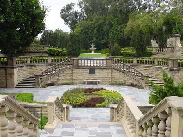 Greystone Mansion, một dinh thự cổ điển tráng lệ