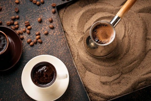 Cà phê cát vẫn là một biểu tượng bền bỉ của di sản và truyền thống ở Thổ Nhĩ Kỳ