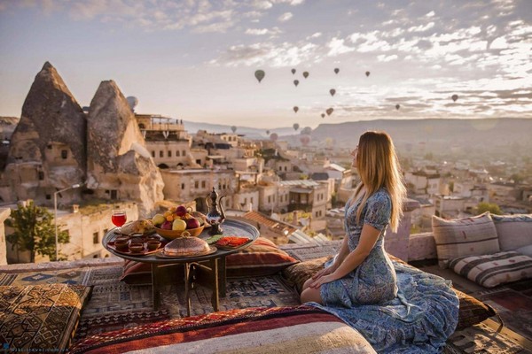 Cappadocia nằm trên một cao nguyên khô ráo