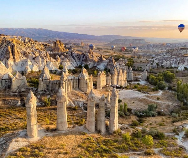 Trải nghiệm được săn đón hàng đầu tại Cappadocia chính là bay khinh khí cầu