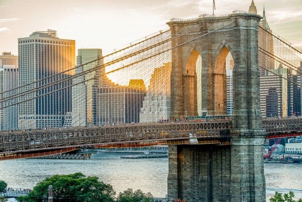 Cầu Brooklyn tự hào sở hữu chiều dài ấn tượng 1.834 mét