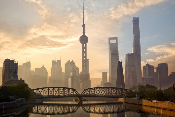 Phía nam là sự hiện diện của những tòa nhà mang phong cách phương Tây