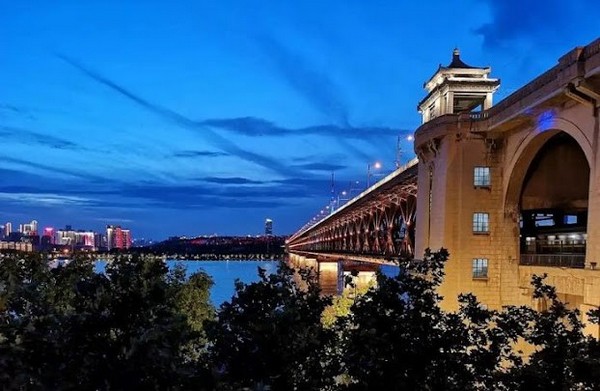 Du khách sẽ không khỏi ngỡ ngàng trước phong cách kiến trúc hiện đại