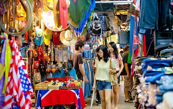 Chợ Bình Tây hiện có số lượng quầy hàng khổng lồ với chủng loại và mẫu mã đa dạng