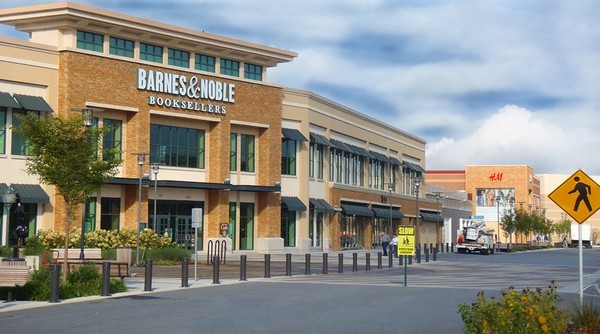 Christiana Mall chính thức mở cửa vào ngày 12 tháng 10 năm 1978