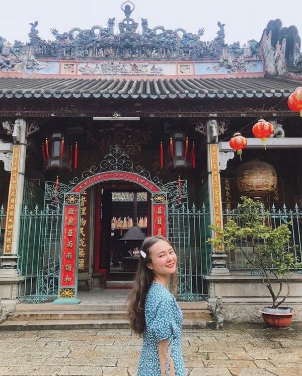 Cảm nhận ngay không khí trầm tĩnh, uy nghiêm khi đến chùa Bà Thiên Hậu