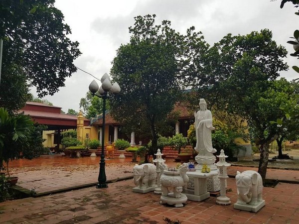 Chùa Đại Bi mang đến một không gian yên bình, hòa mình tuyệt đối vào thiên nhiên