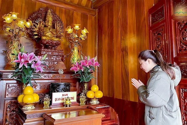 Du khách nên chọn trang phục lịch sự và kín đáo