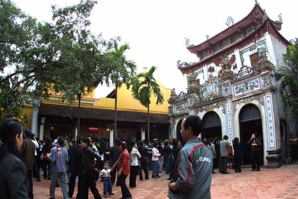 Phủ Tây Hồ, hay còn gọi là đền thờ công chúa Liễu Hạnh