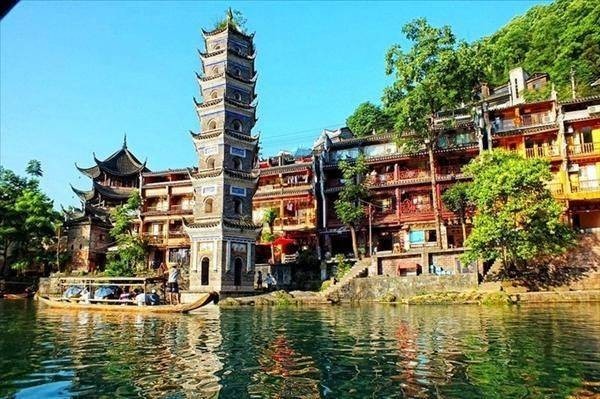 Chùa Vạn Minh được xây dựng trên nền một lò giấy cũ