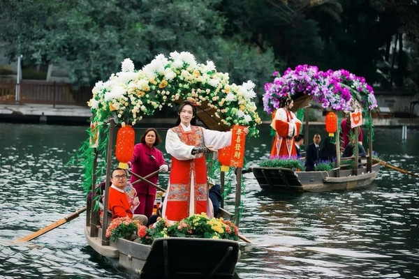 Công viên Hồ Liwan còn mang đến vô vàn hoạt động giải trí thú vị