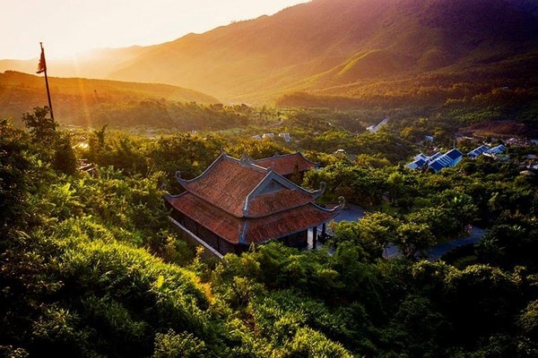Đền Thần Tài biểu tượng văn hóa độc đáo tại Công viên Núi Thần Tài