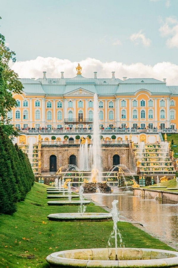 Cung điện Mùa Hè Peterhof được chia thành nhiều khu vực tham quan