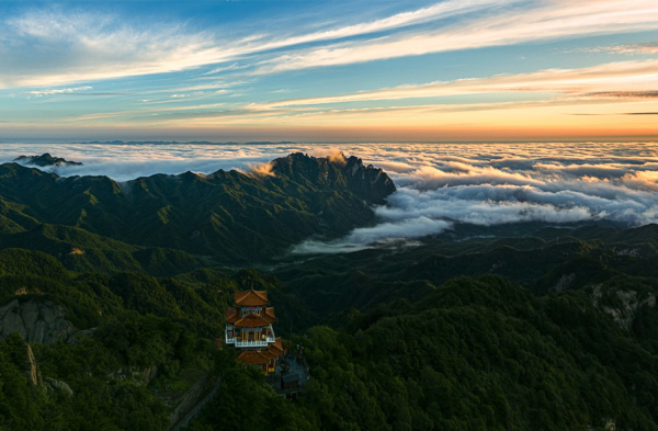 Trekking núi Bạch Vân cùng Kim Liên Travel