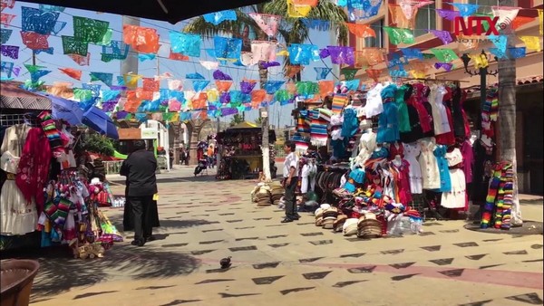 Plaza Santa Cecilia, địa điểm du lịch không bao giờ ngủ ở Tijuana