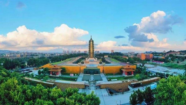 Đền Da Baoen mang đến một không gian thanh tịnh cho du khách thập phương
