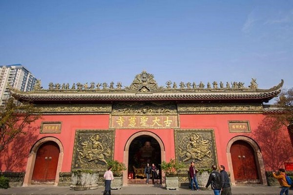 Đền Đại Từ: Chốn tĩnh lặng giao hòa nét tinh nghịch giữa lòng Thành Đô