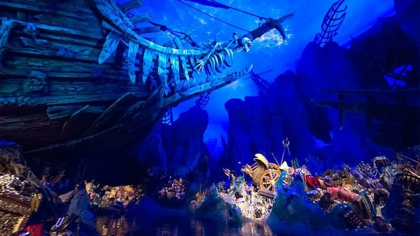 Khám phá kho báu cướp biển huyền thoại tại Lâu đài Disney Treasure Cove