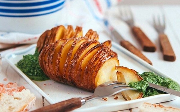 Khoai tây Hasselback Thuỵ Điển - Thơm mềm và béo ngậy