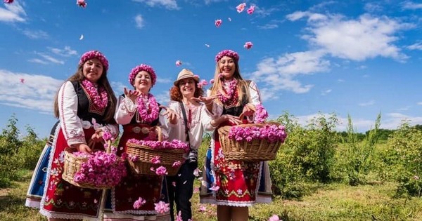 Du lịch Bulgaria, tìm về bức tranh một thoáng hồng hoa