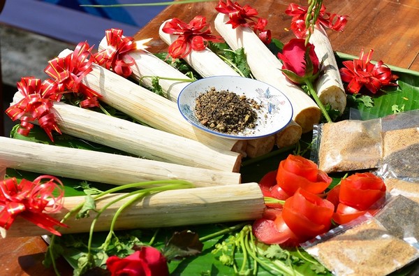 Cơm lam dẻo thơm