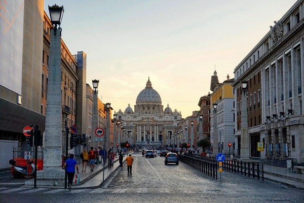Hệ thống giao thông ở Vatican giúp du khách dễ dàng di chuyển
