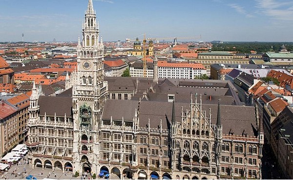 Tòa thị chính New Town Hall, hay còn gọi là Neues Rathaus