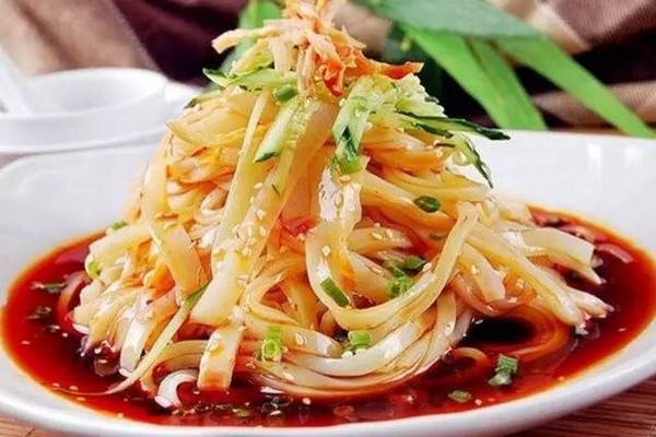 Liangpizi mang một hương vị rất đặc trưng vùng Dushanzi