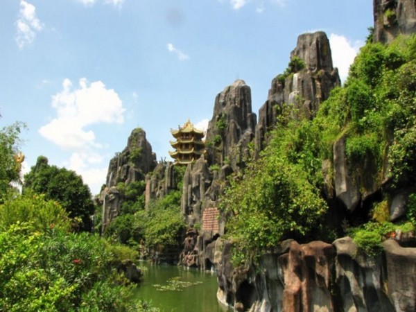 Thời điểm thuận lợi nhất để tham quan Hoa Sơn là từ tháng 5 đến tháng 10