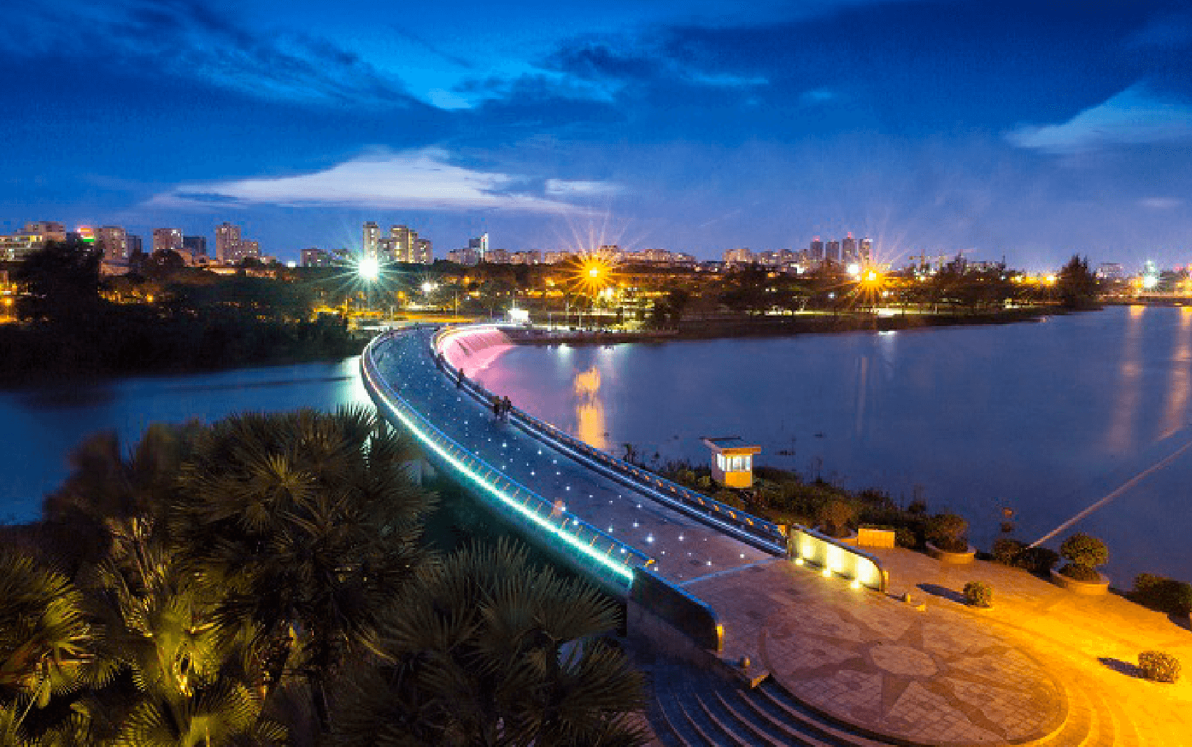 100 ĐIỀU NHẤT ĐỊNH PHẢI LÀM KHI CÓ NGƯỜI YÊU Ở SÀI GÒN