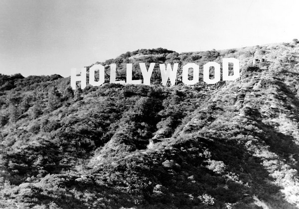 Hollywood Sign ra đời vào năm 1923