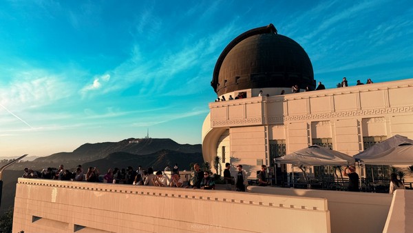 Đài thiên văn Griffith Observatory là một điểm tham quan nổi tiếng