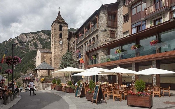 Thủ đô Andorra la Vella là nơi tập trung nhiều điểm tham quan nổi bật