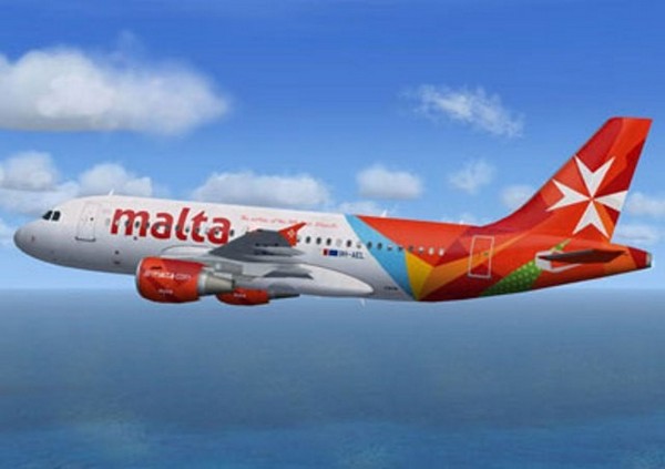 Du khách có thể bay đến các thành phố lớn ở Châu Âu sau đó nối chuyến đến Malta
