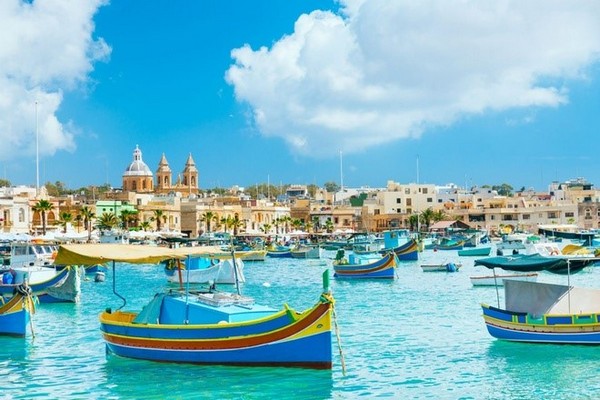 Marsaxlokk những chiếc thuyền Luzzu đầy màu sắc nổi tiếng