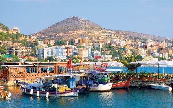 Thời điểm lý tưởng để du lịch Albania là từ tháng 4 đến tháng 10