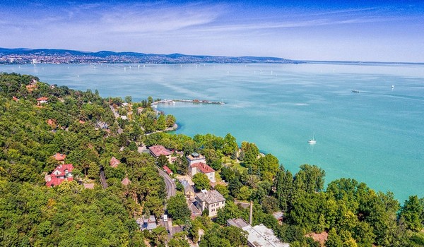 Lang thang quanh “viên ngọc lục bảo” của Hungary