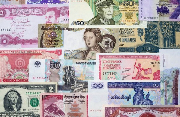 Đồng tiền chính thức của Serbia là dinar Serbia (RSD)